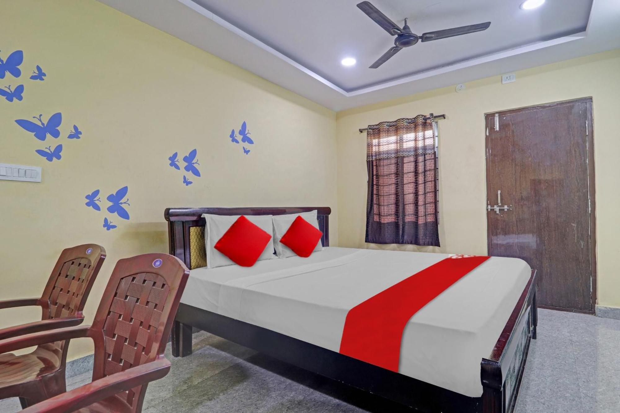Hotel Oyo Flagship 81051 Sri Sai Manikanta à Haïdarabad Extérieur photo