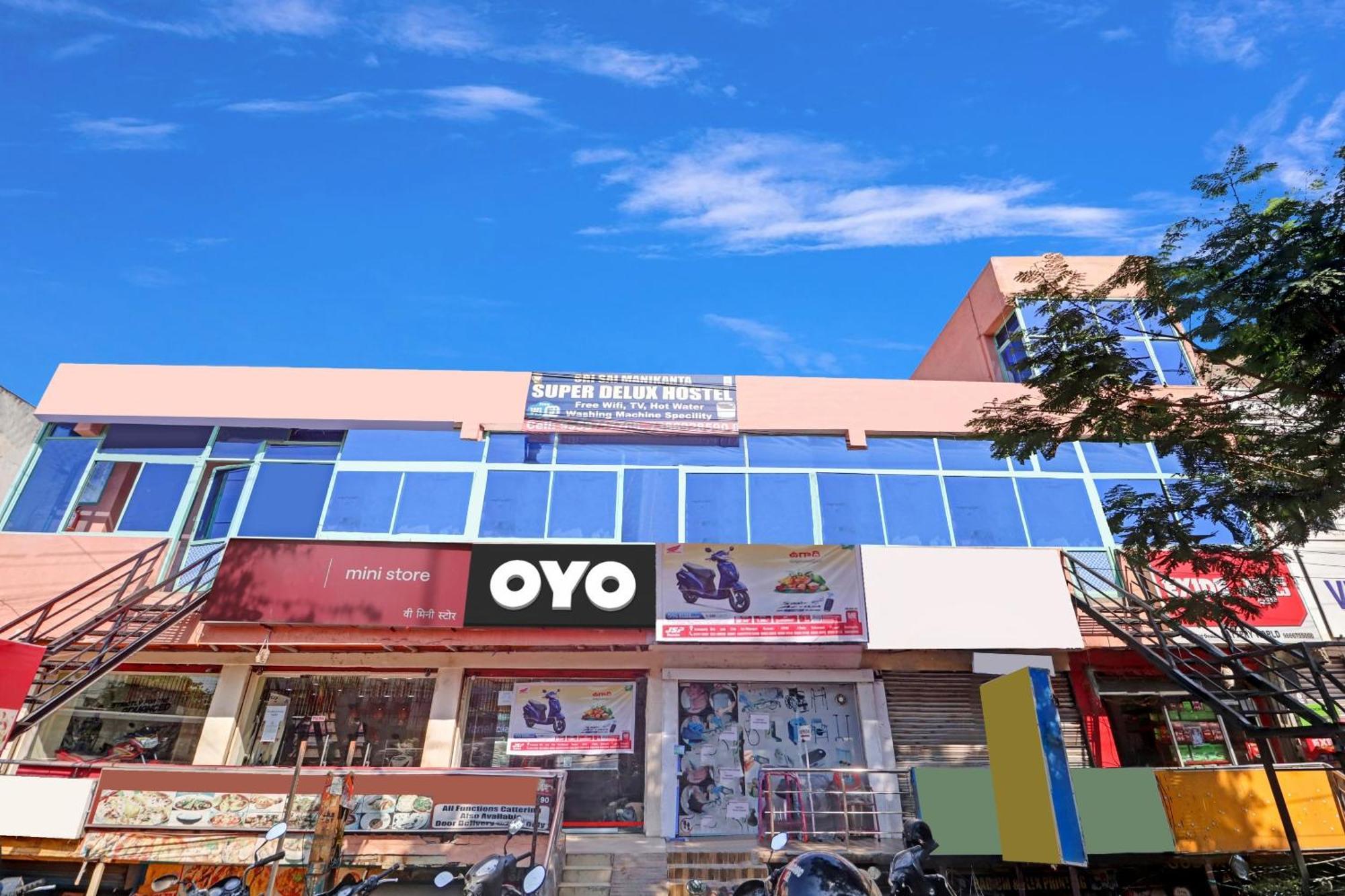Hotel Oyo Flagship 81051 Sri Sai Manikanta à Haïdarabad Extérieur photo